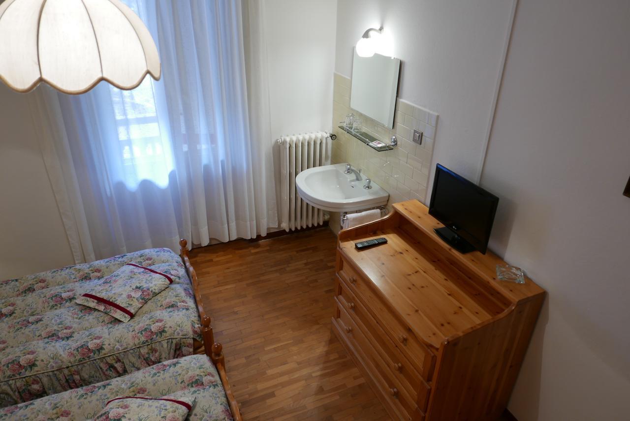 Hotel Fiames Cortina dʼAmpezzo Extérieur photo